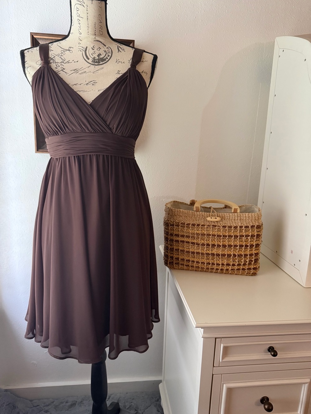 Women’s Brown V‑Neck Chiffon Dress